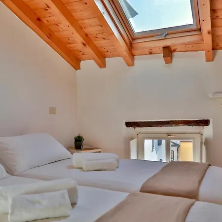 Contempora - Ca' Brenta Attic - Valle Intelvi - * San Fedele Intelvi