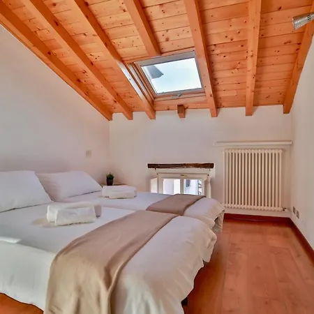Apartment Contempora - Ca' Brenta Attic San Fedele Intelvi